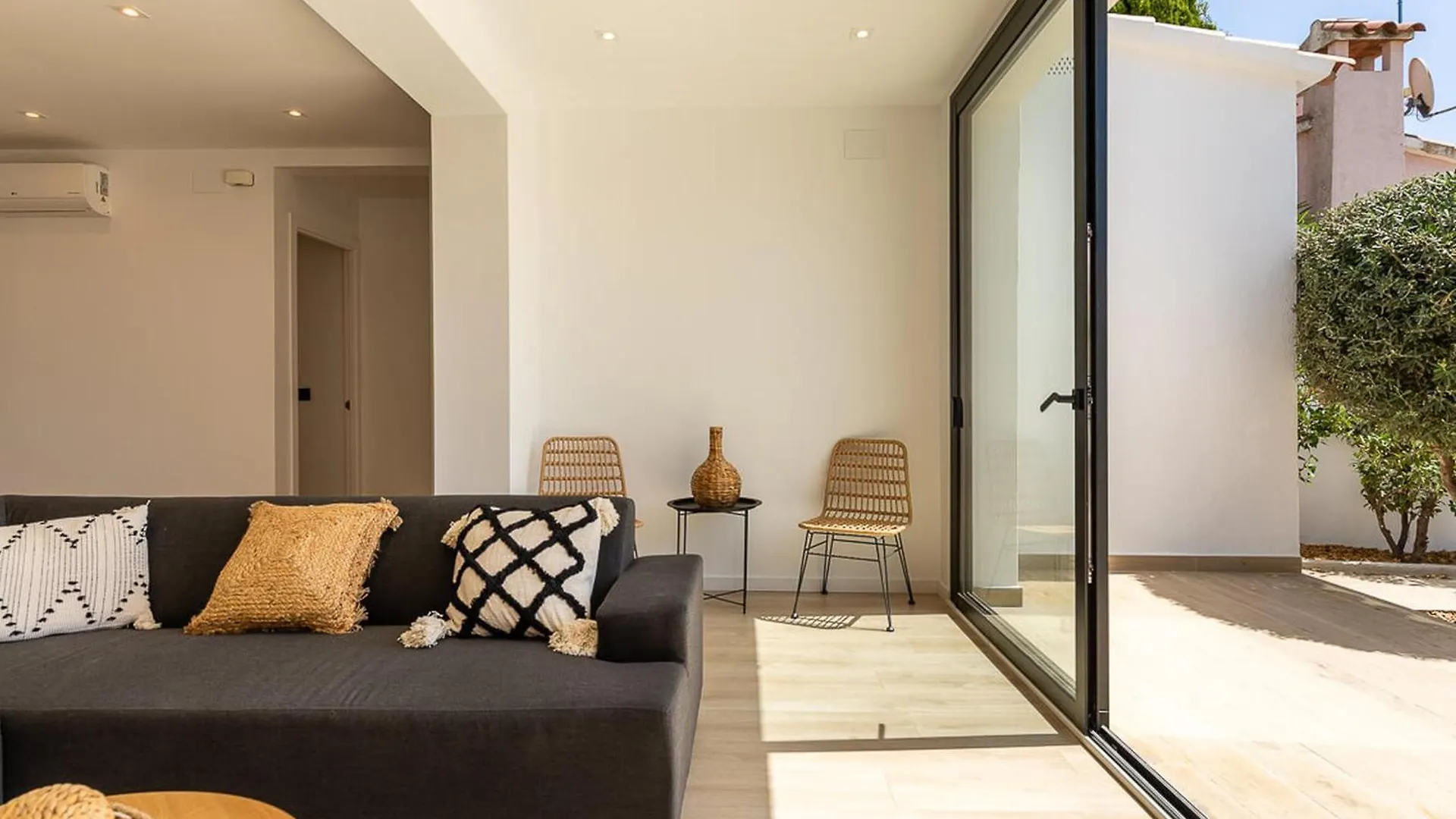 Вилла Casa Aloha Goertz Con Amarre Y Piscina - Hisp-288-67 Эмпуриабрава