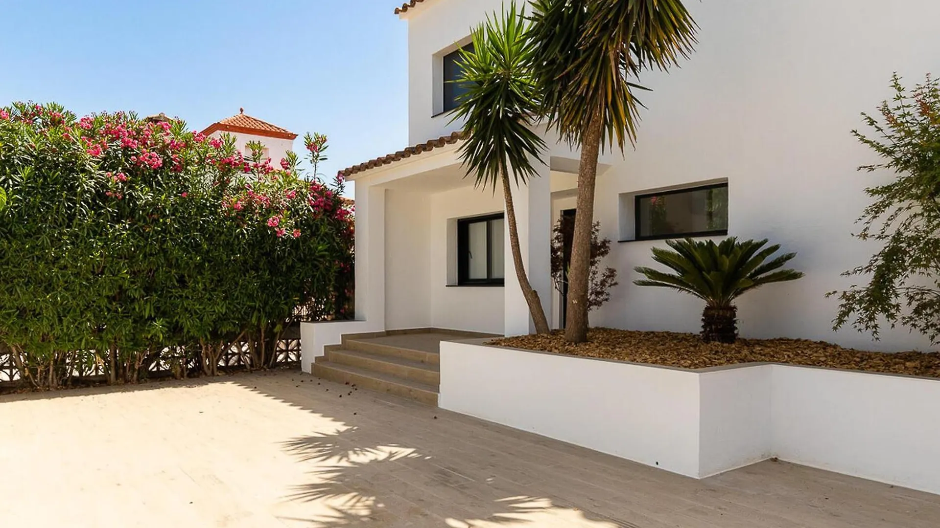 Дом отдыха Вилла Casa Aloha Goertz Con Amarre Y Piscina - Hisp-288-67 Эмпуриабрава